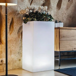 Vaso luminoso RGB con pannello solare cm 40x40x80 - KEVIN