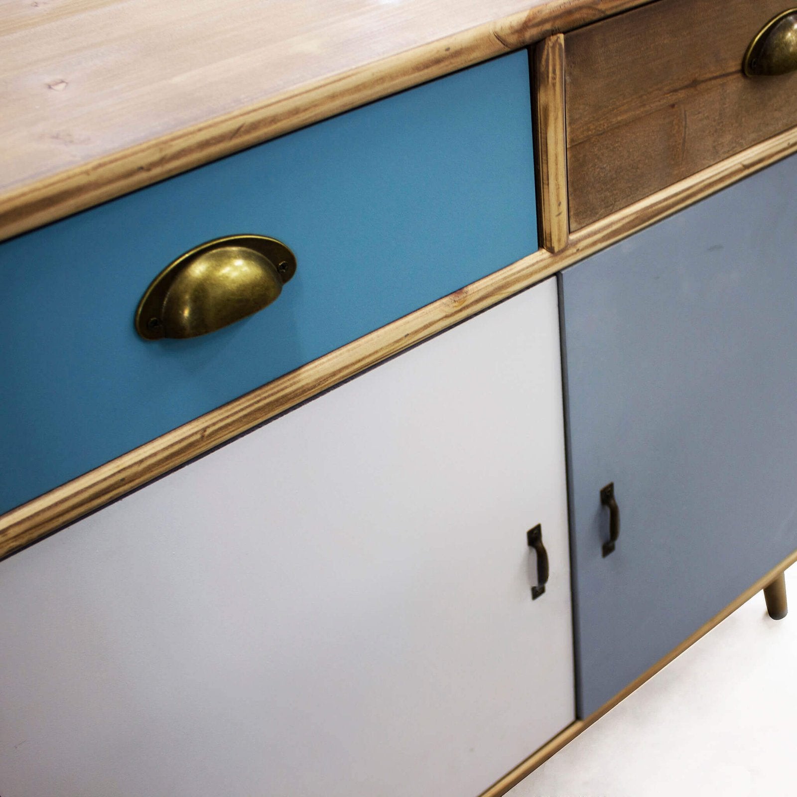 Mobiletto multicolore in Legno MDF cm 80x35x63 - HALLAM