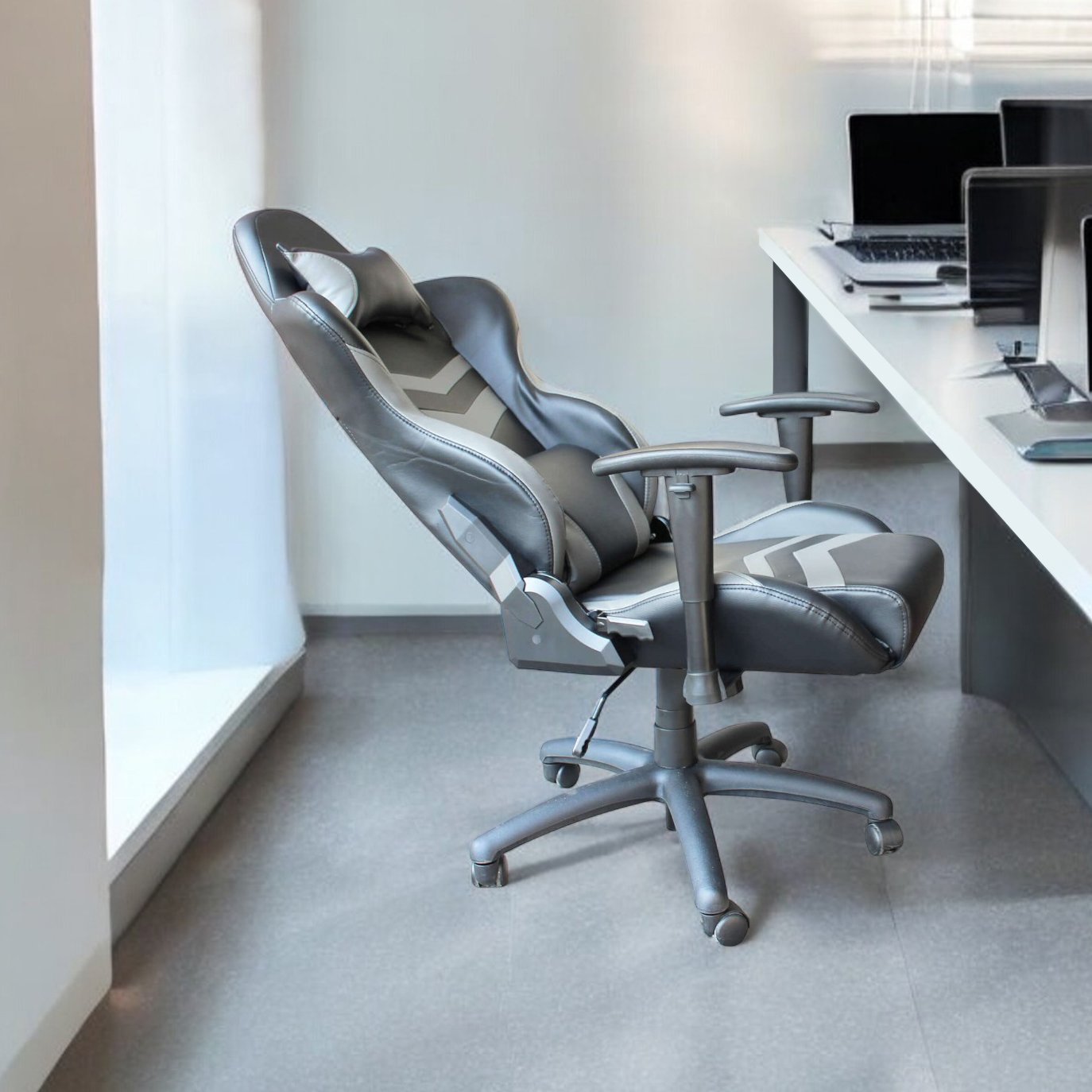 Poltrona da Gaming in Poliuretano cm 69x70x129 - HARDING