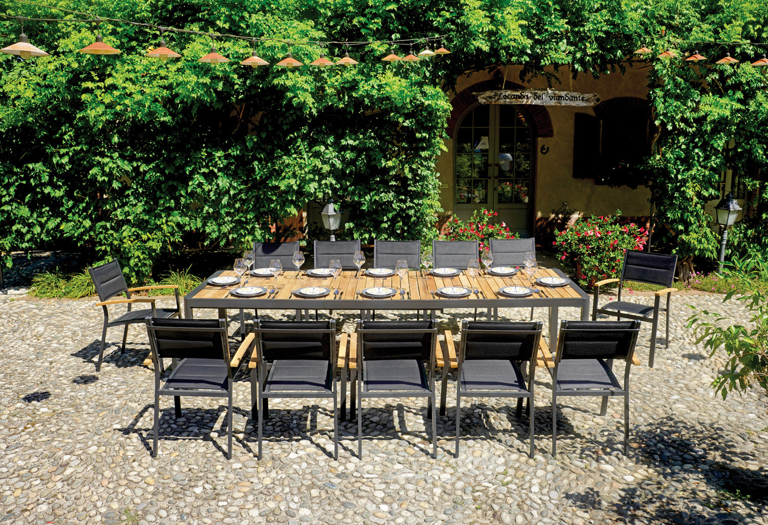 Tavolo Lanzarote 200/300 in alluminio e teak Greenwood