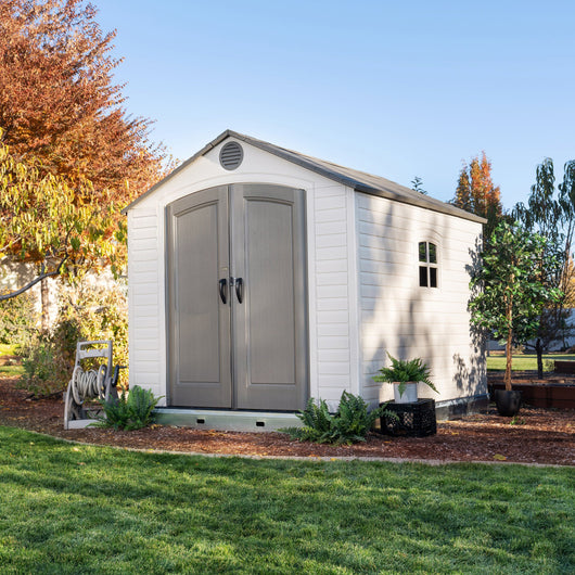 Rifugio in resina HDPE, finto legno, grande volume, con pavimento, 2,40m x 3,00m, 7,20m² Materiale: Resina