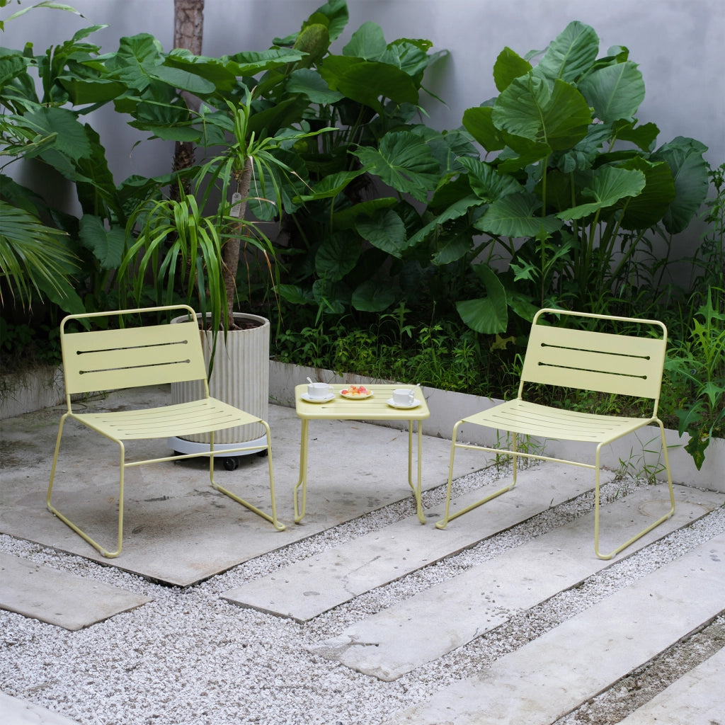 Set Andria di 3 Mobili da Giardino in Acciaio Tavolino e 2 Sedie - Giallo Vaniglia casa.pro