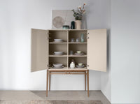 Credenza alta beige e noce