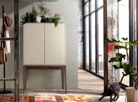 Credenza alta beige e noce