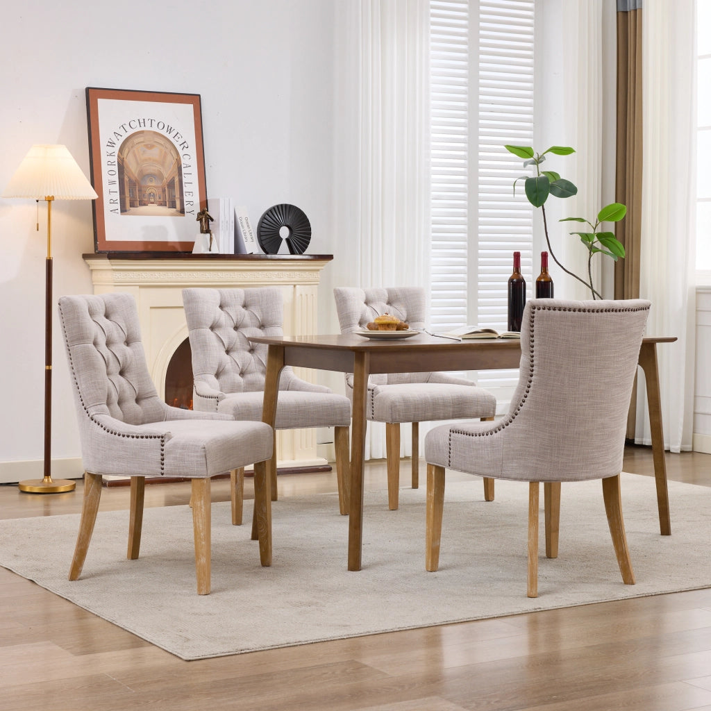 Sedia da pranzo imbottita - con schienale decorativo e gambe in quercia - in tessuto beige