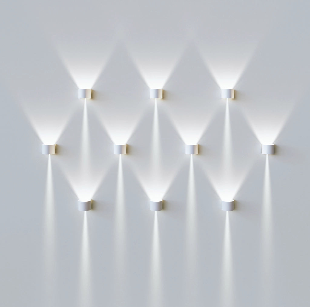 Lek Applique a Parete LED per Interni ed Esterni 6,8W 3000K Fascio Regolabile 0-120 Gradi IP54 IK04 Finitura Nero Opaco Design Moderno ed Elegante
