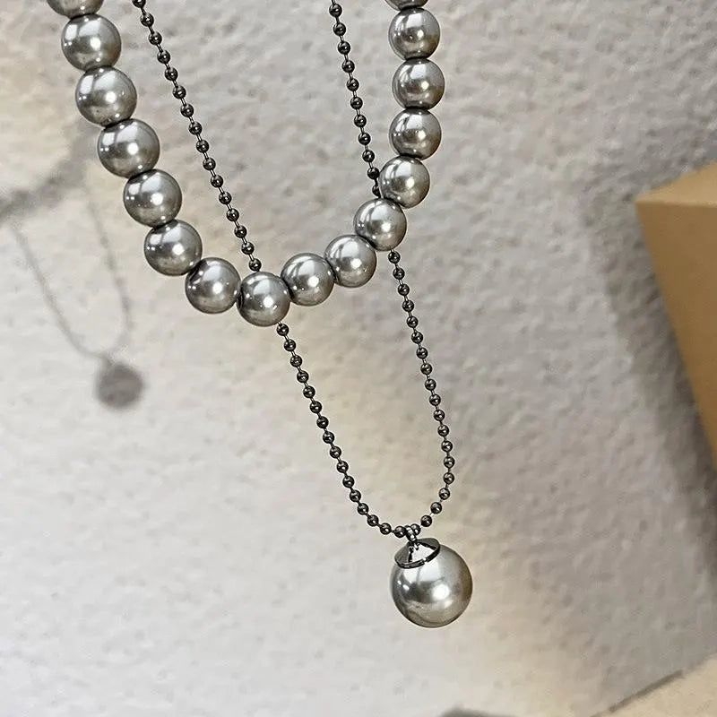 Collana a doppio strato con perle grigie fatta a mano, regalo di Natale o di compleanno.