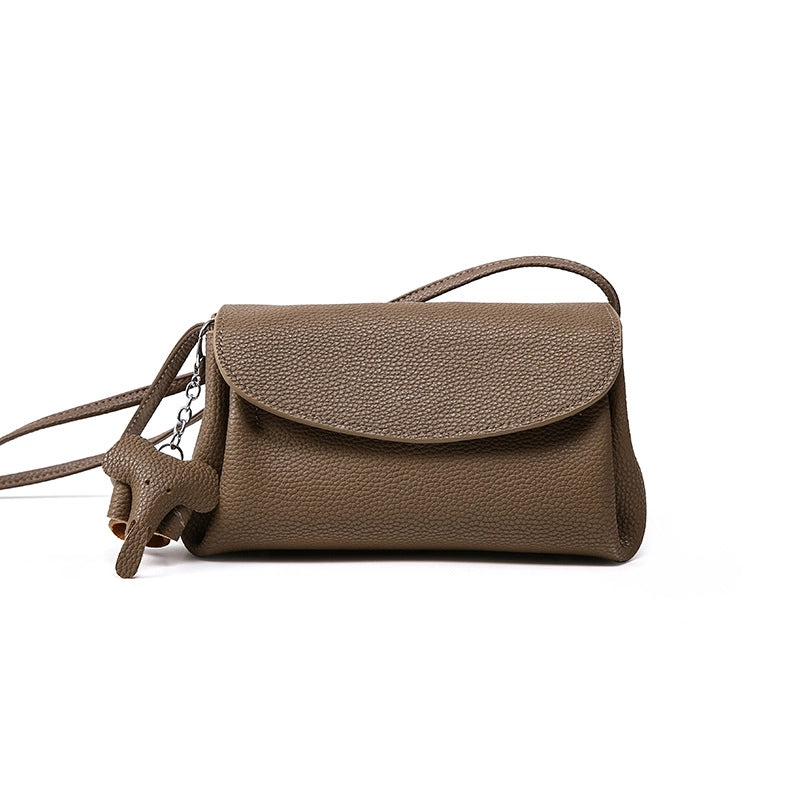 Borsa a tracolla da donna in vera pelle, colore marrone.
