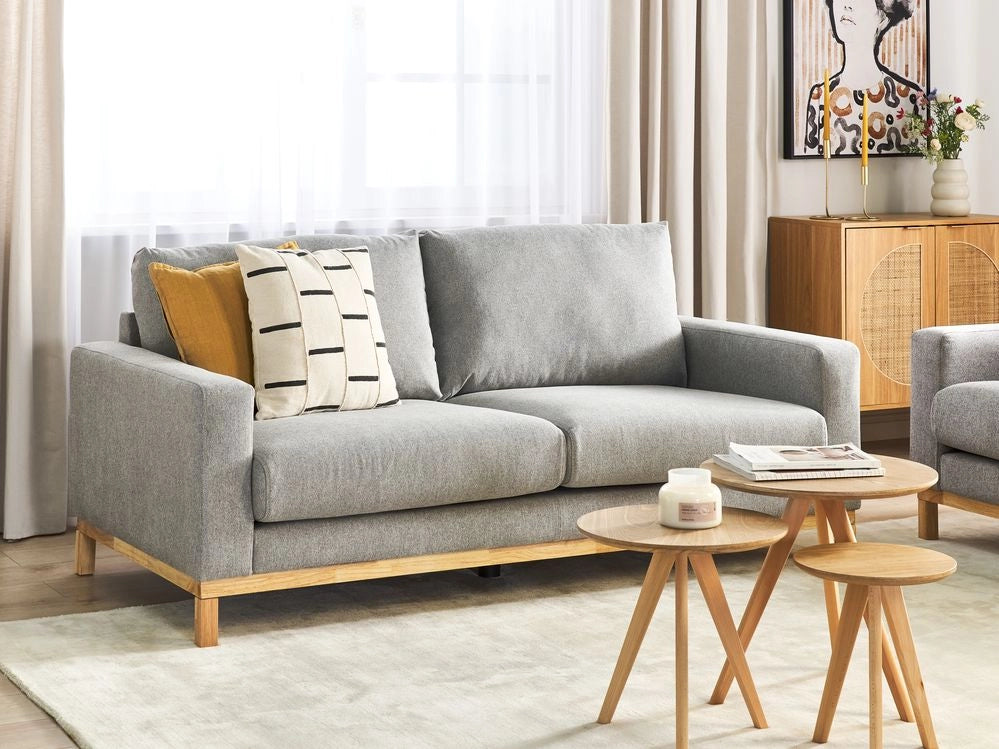 Divano 2 posti in tessuto grigio con gambe in legno chiaro soggiorno stile moderno