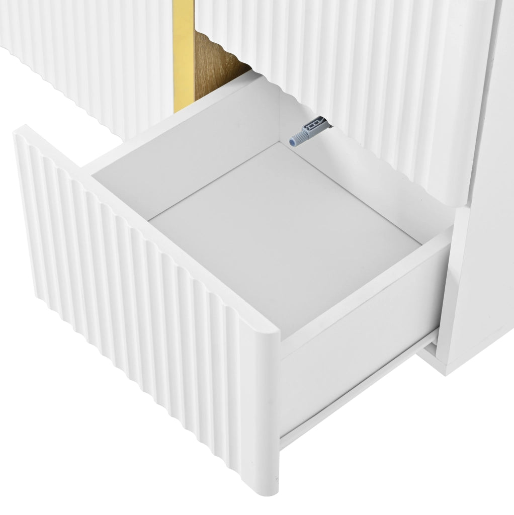 Set mobile TV e sideboard con frontali scanalati; MDF e pannello truciolare; bianco