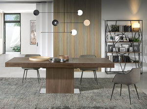 Scaffali in noce e acciaio nero