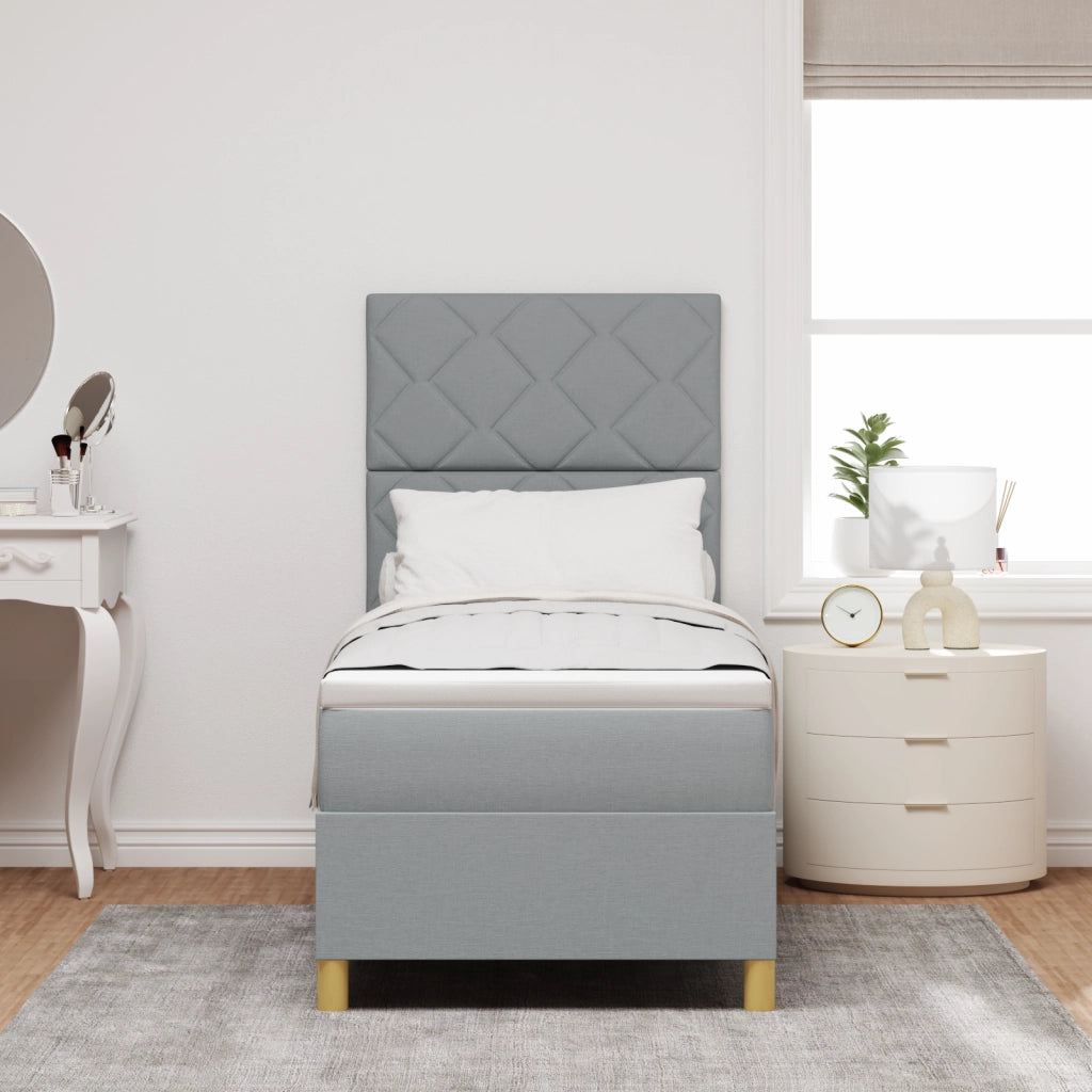 Letto box spring con materasso e LED grigio chiaro 80x200 cm tessuto
