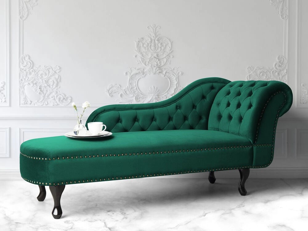 Chaise longue di colore Verde versione destra in Velluto abbottonato testa chiodata Stile Chesterfield