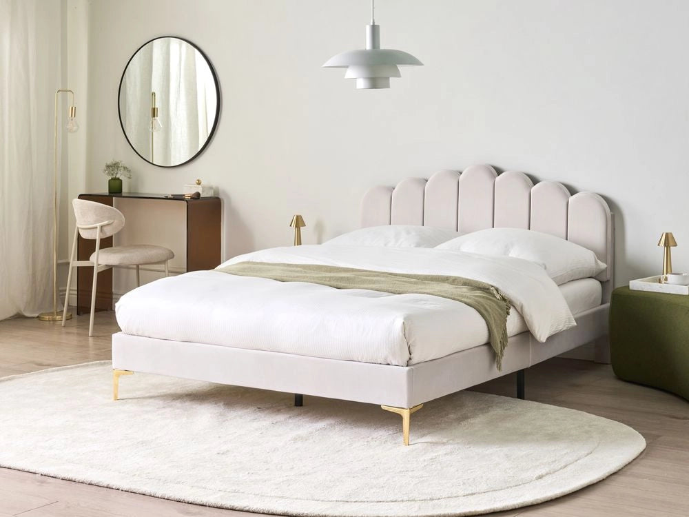 Letto matrimoniale 140 x 200 cm velluto Gambe in metallo bianco sporco con testiera e base a doghe