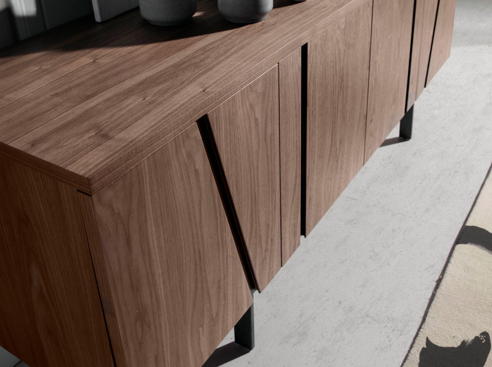 Credenza noce e acciaio nero