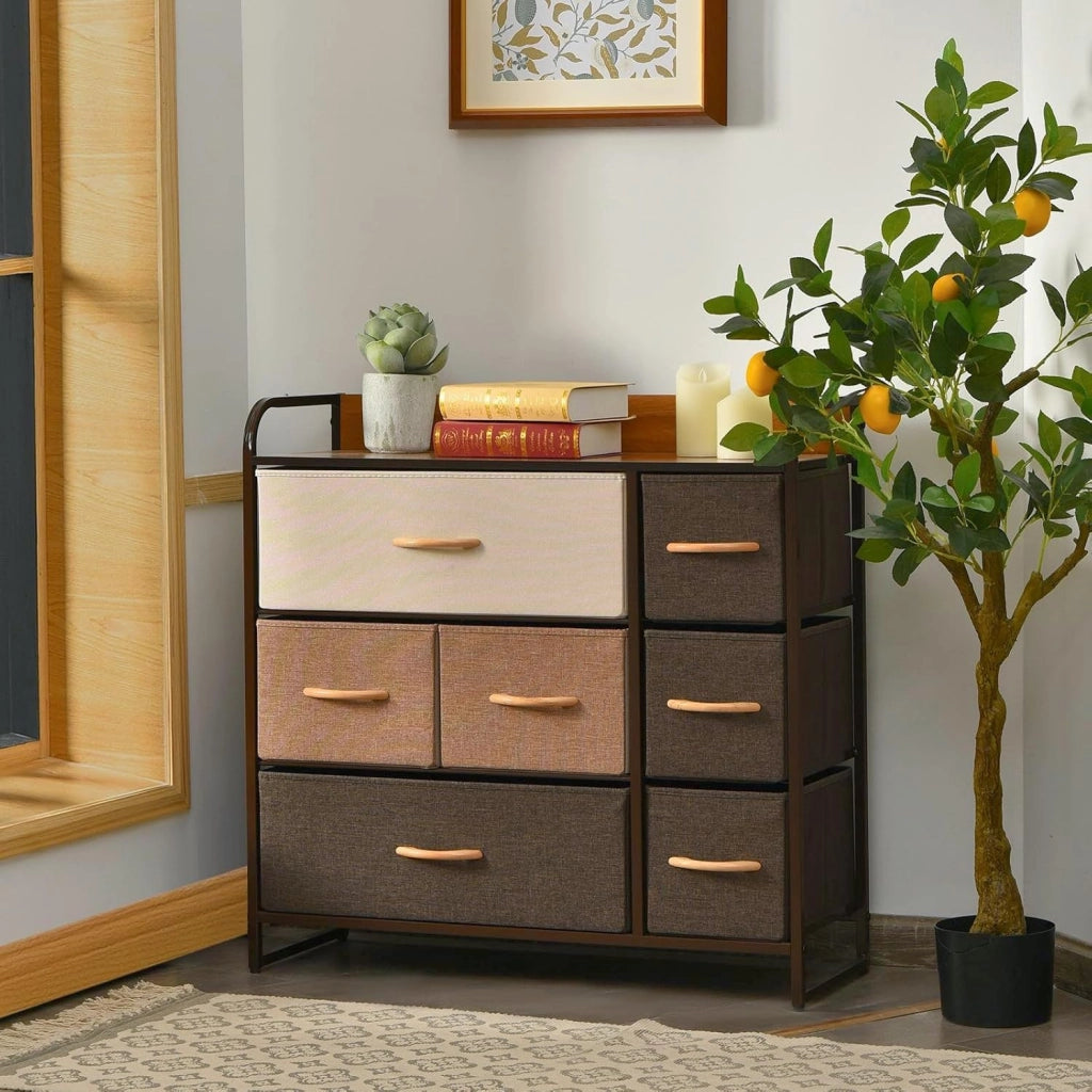 Cassettiera con 7 cassetti in tessuto pieghevole, armadio portaoggetti con gambe regolabili, mobile portaoggetti con cassetti di 3 dimensioni, tonalità marrone generale, 80 x 29 x 79 cm