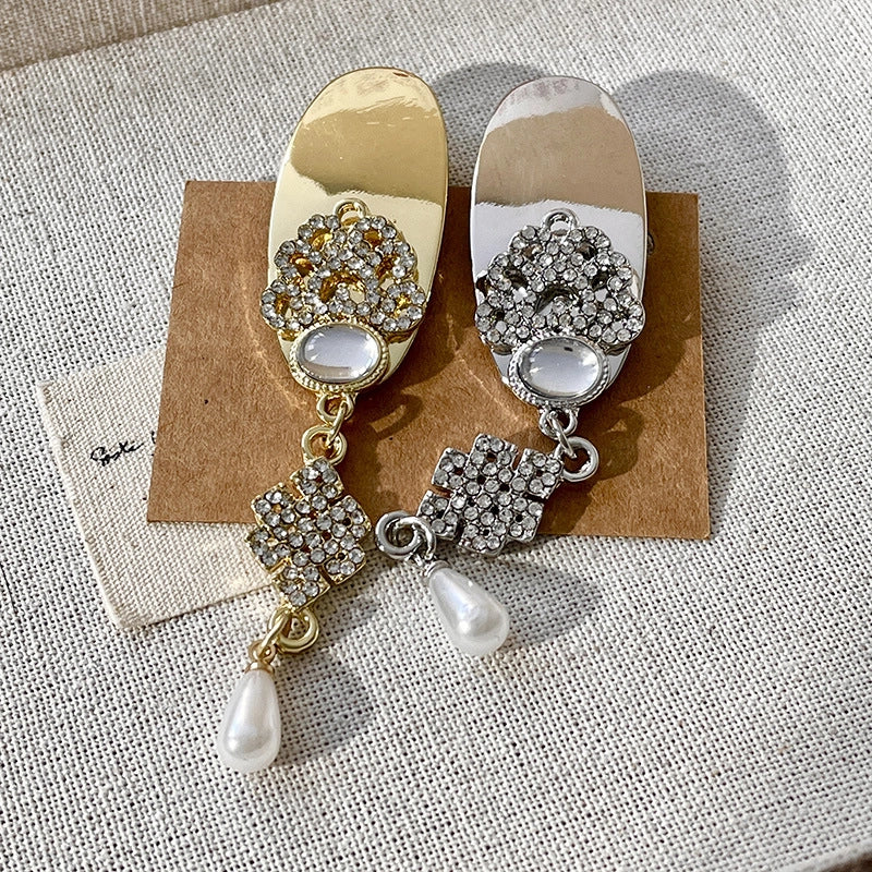 Fermaglio per capelli corto con nappe in strass, stile antico, da indossare tutti i giorni.