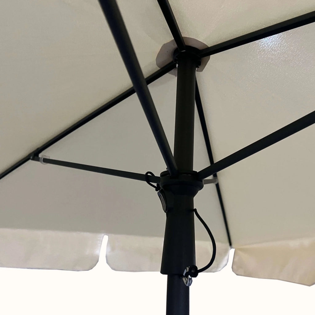 Ombrellone da giardino FLOKS con protezione UV beige peso 2,8 kg dimensioni 200x123x235 cm