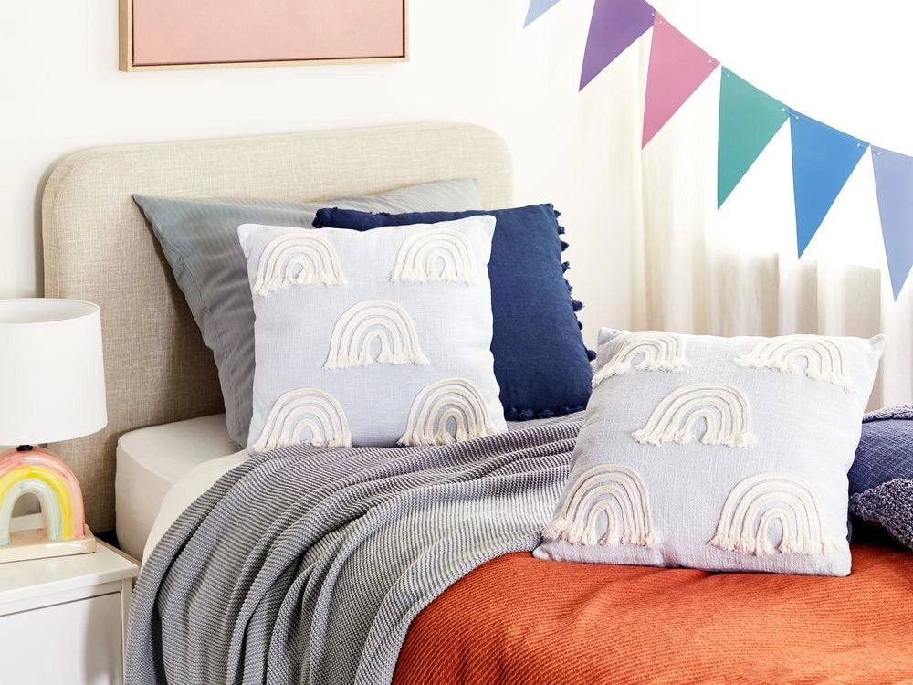 Set di 2 cuscini in cotone ricamato con motivo arcobaleno azzurro 45 x 45 cm camera da letto cameretta