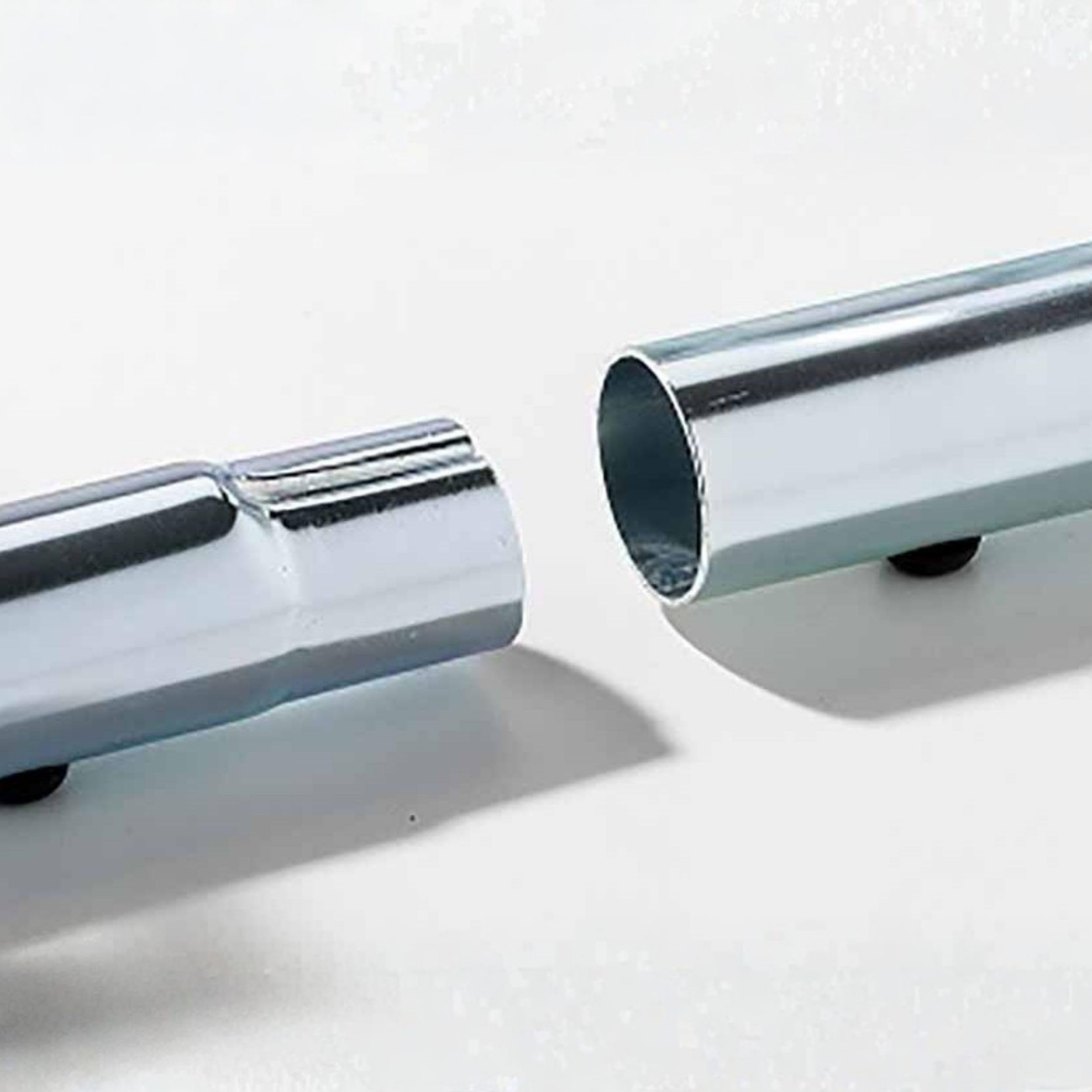 Andrys Rastrelliera Bici 1 Posto Modulabile Alto con Tappi PVC Argento