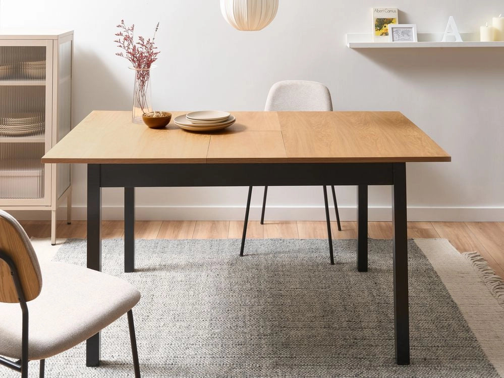 Tavolo da pranzo con piano in legno di pino marrone chiaro e nero, 120/150 x 90 cm, con prolunga a farfalla