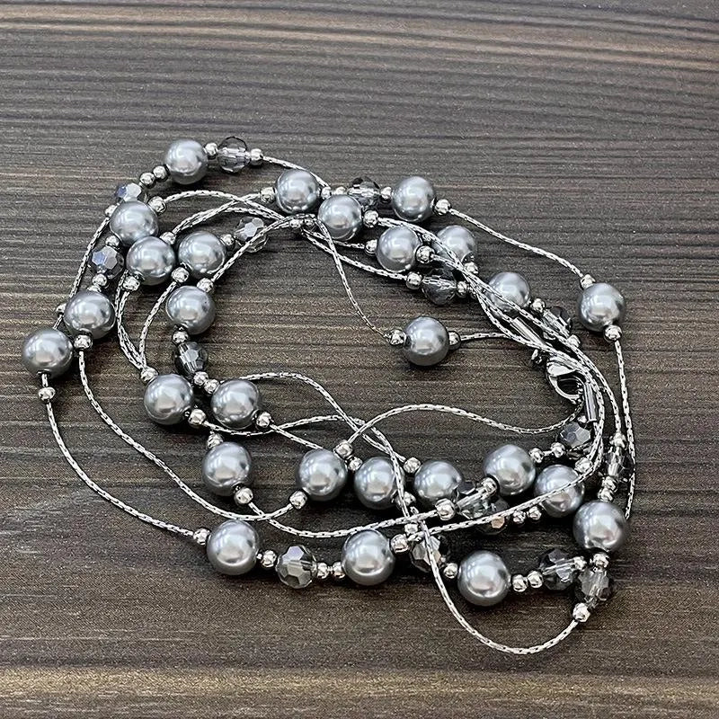Collana lunga fatta a mano con perle grigie e gypsophila, regalo di Natale o compleanno.
