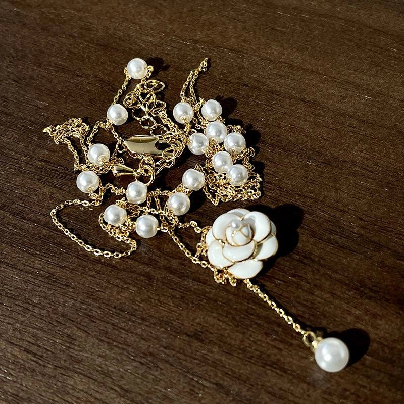 Collana vintage a doppio strato con camelia e perle, regalo di Natale o compleanno.