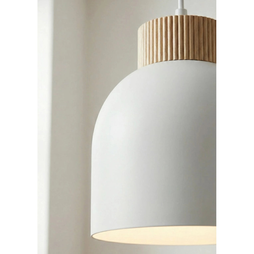 Lampada a sospensione VIGO a tre luci in acciaio bianco e legno