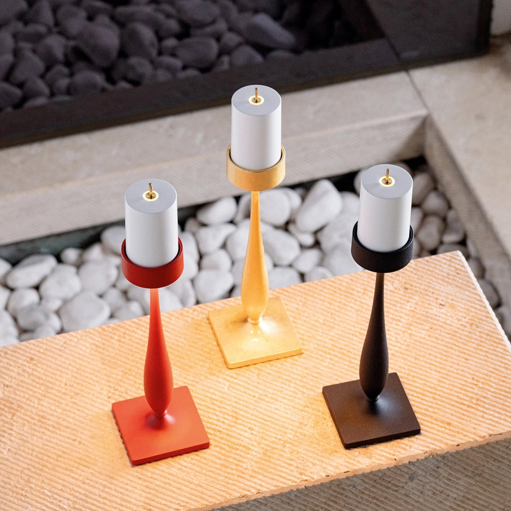 Perpetua Lampada da tavolo barocco senza fili, finitura foglia oro, design in alluminio pressofuso, illuminazione LED ricaricabile, protezione IP54