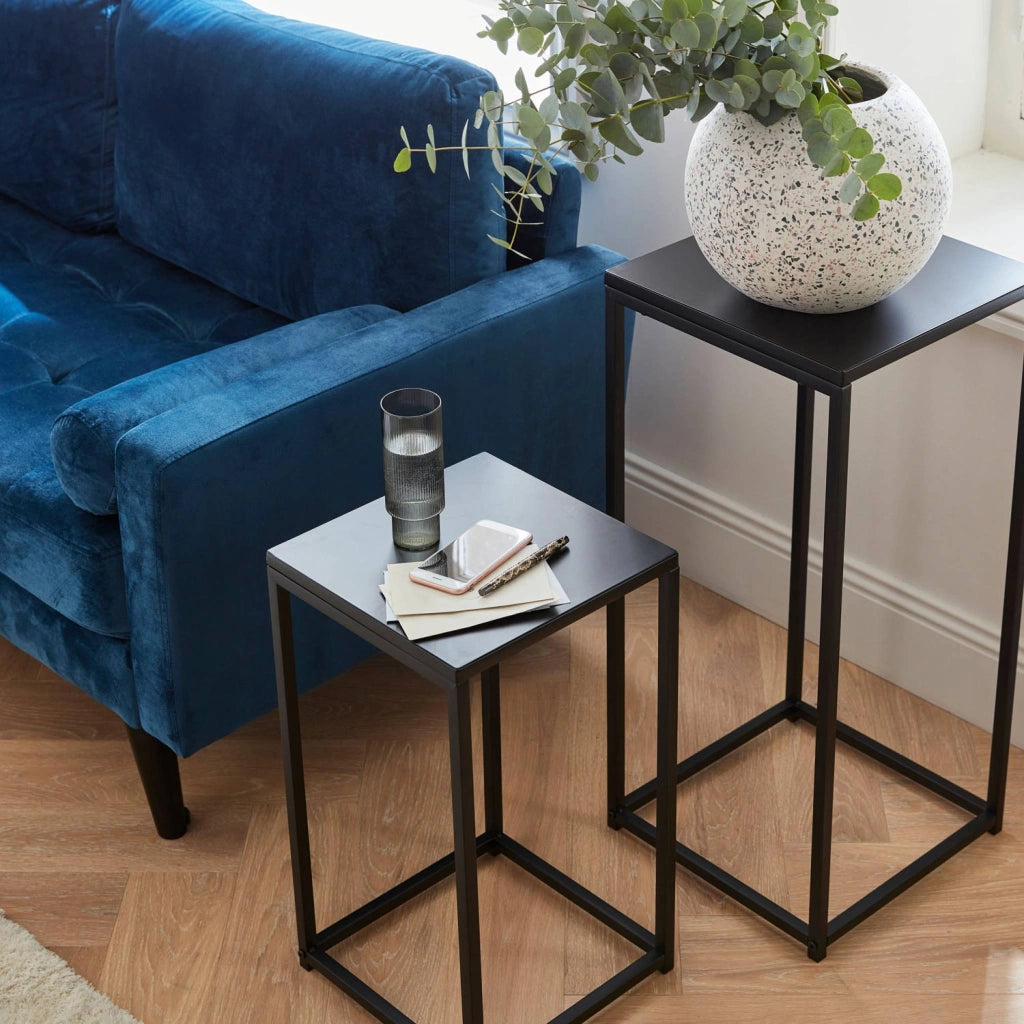 Divano con gambe in legno, 3 posti, blu navy