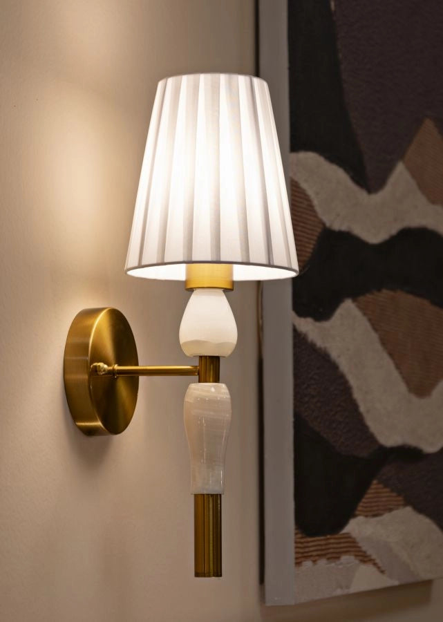 Lampada da Muro Budapest 16x20x46 cm in Ferro e Tessuto Oro e Bianco