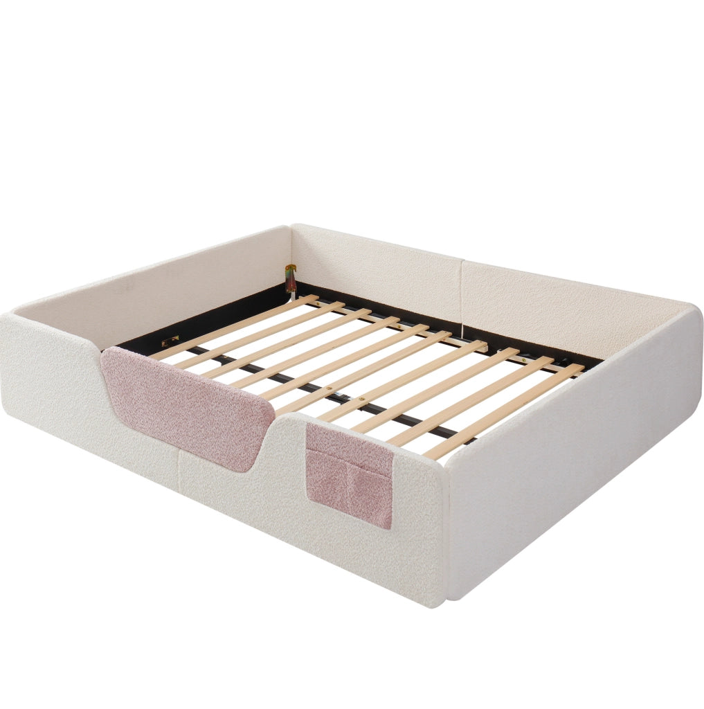 Letto imbottito 140x190 cm con spondine removibili e tasca portaoggetti in velluto beige