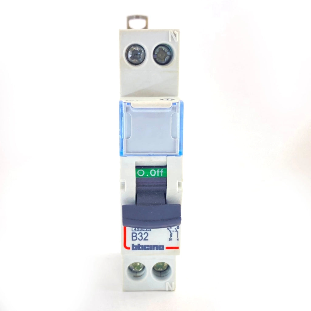 Interruttore magnetotermico P+N 1 modulo 32A Bticino