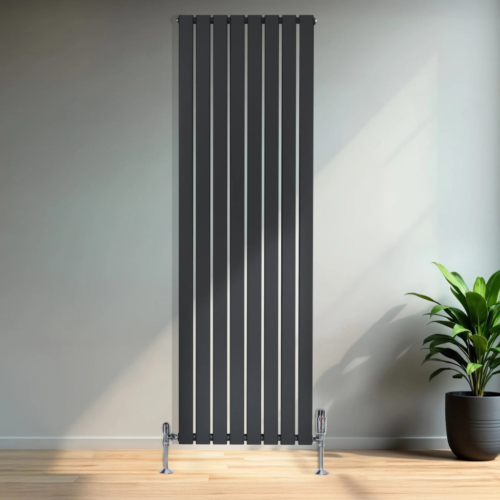 Radiatore Verticale 1800 x 560 mm con Valvole TRV Nero