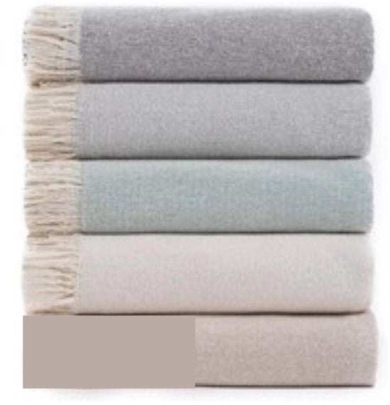 Bedsprei multifunzionale e di stile per divano e letto in colore crema