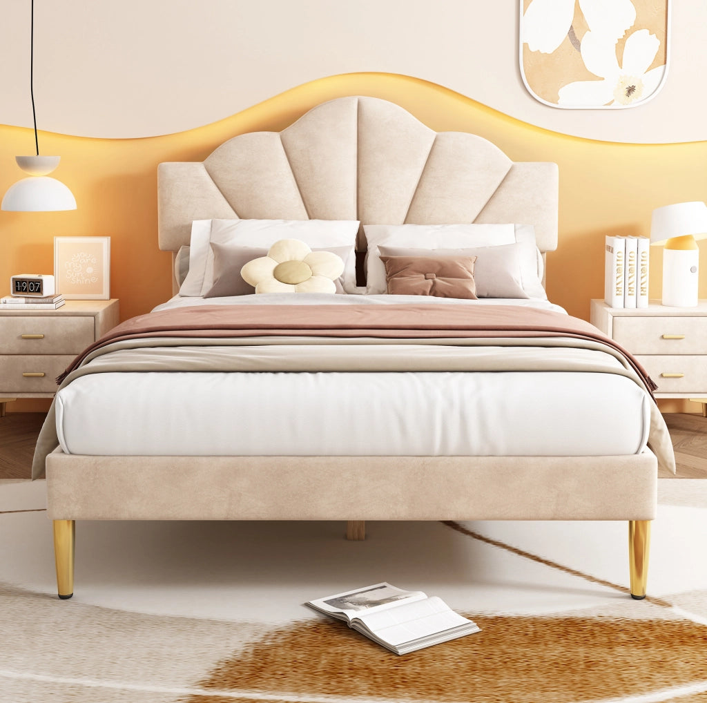 Letto imbottito 140x200 cm in velluto con testiera regolabile e rete a doghe; beige