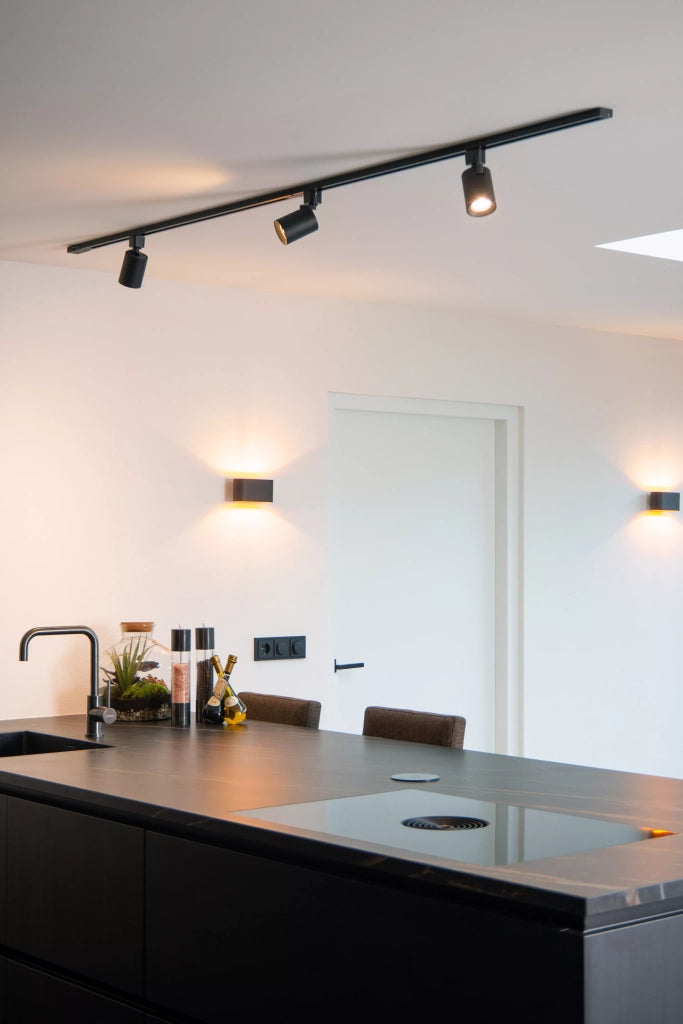 Faretto su binario orientabile nero GU10 5W Lucide