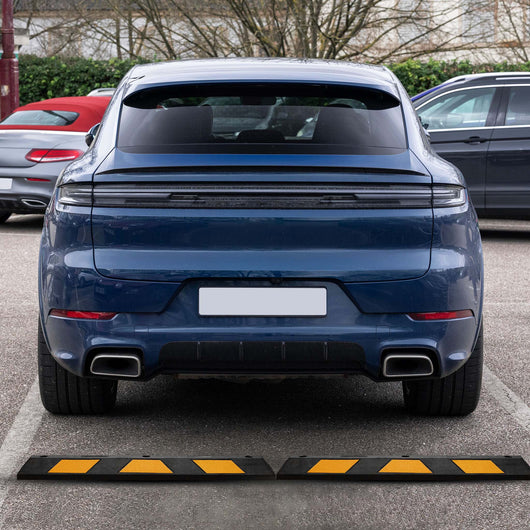 Delimitatore di parcheggio, 2 battiruota in gomma 1200x150x100mm con fasce rifrangenti, Fermaruota