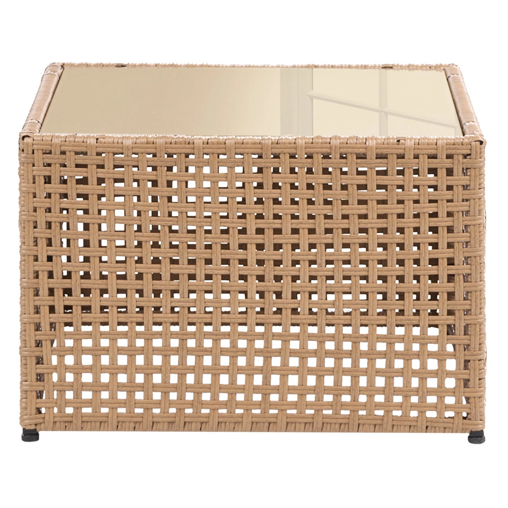 Divano da esterno con tavolino in rattan PE beige chiaro a 2 posti con struttura in metallo cuscini per seduta e schienale piano in vetro stile moderno