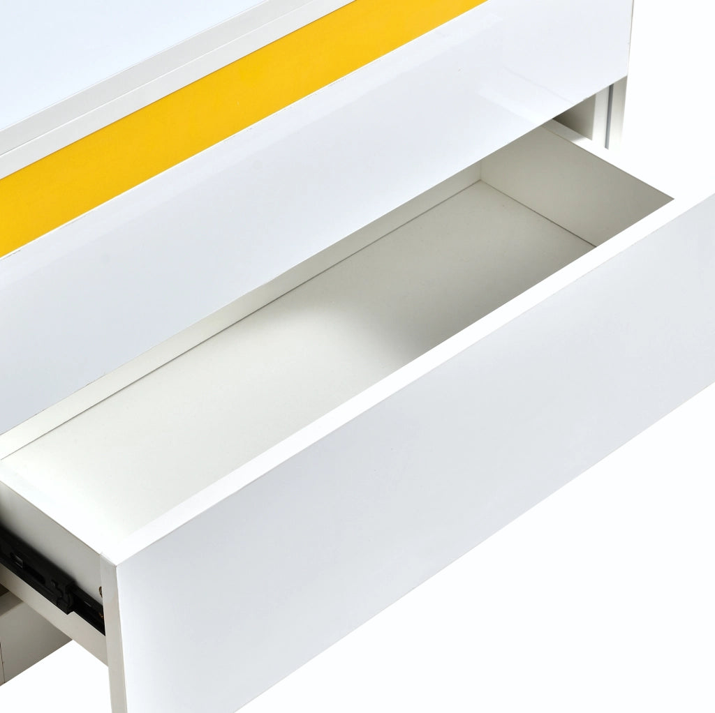 Tavolino da caffè trasformabile con 4 sgabelli contenitore 100x50x43 cm in MDF e truciolare bianco e giallo