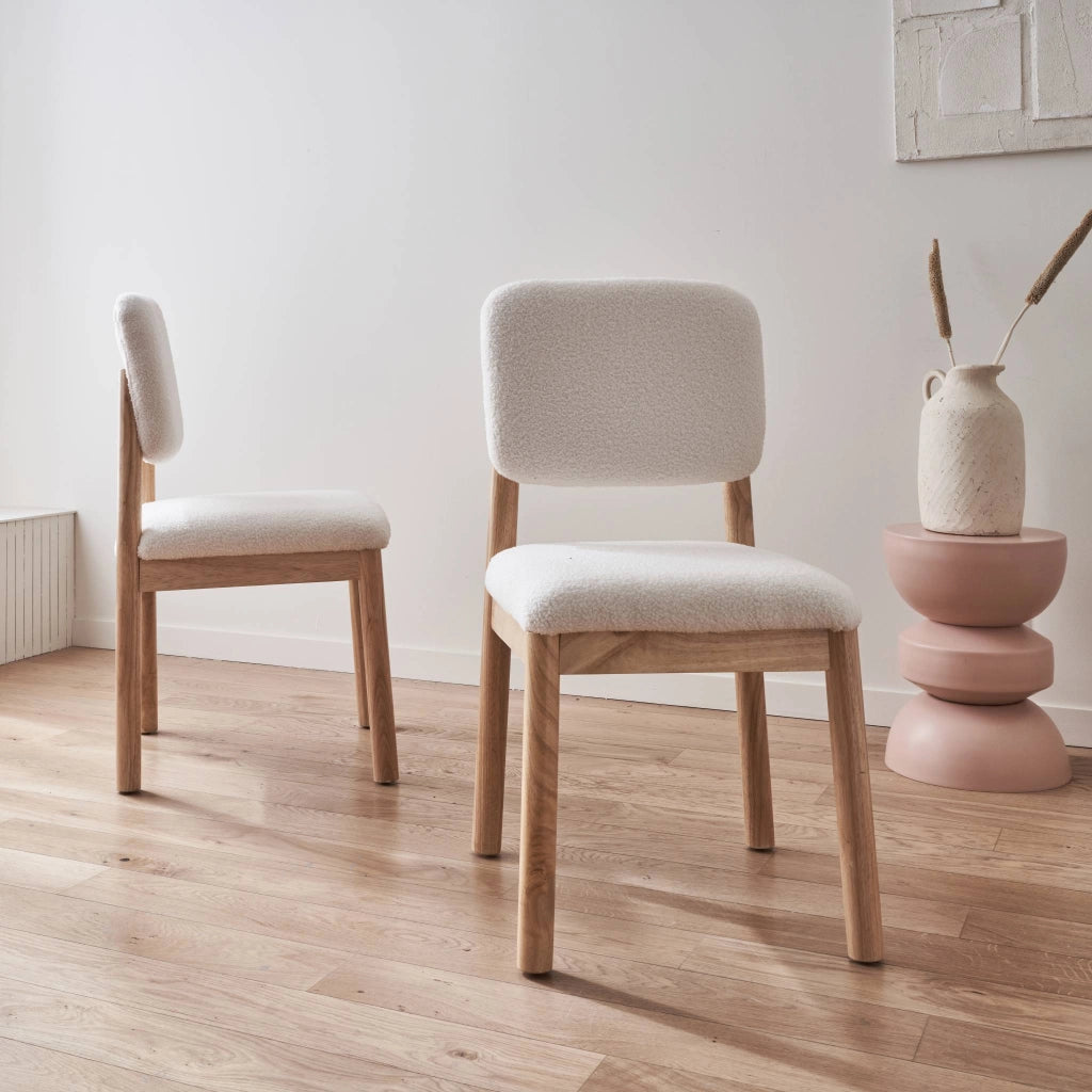 Set di 2 sedie imbottite in legno di hevea e bouclé, bianco