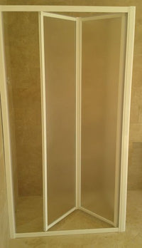 Box doccia acrilico - 3 lati, due fisso piu' porta a libro - Misura: 70 x 105 x 70 x h185 cm