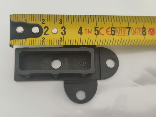 Coppia di squadrette di fissaggio 50x20