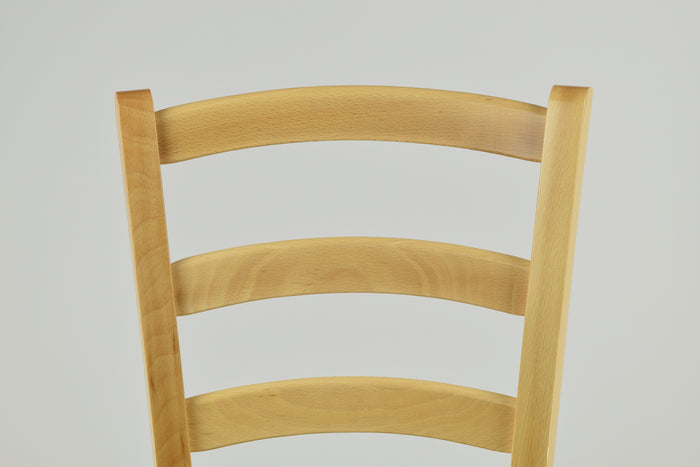 Sedia Venice Tommychairs, struttura in faggio verniciata in color naturale e seduta rivestita in finta pelle moka