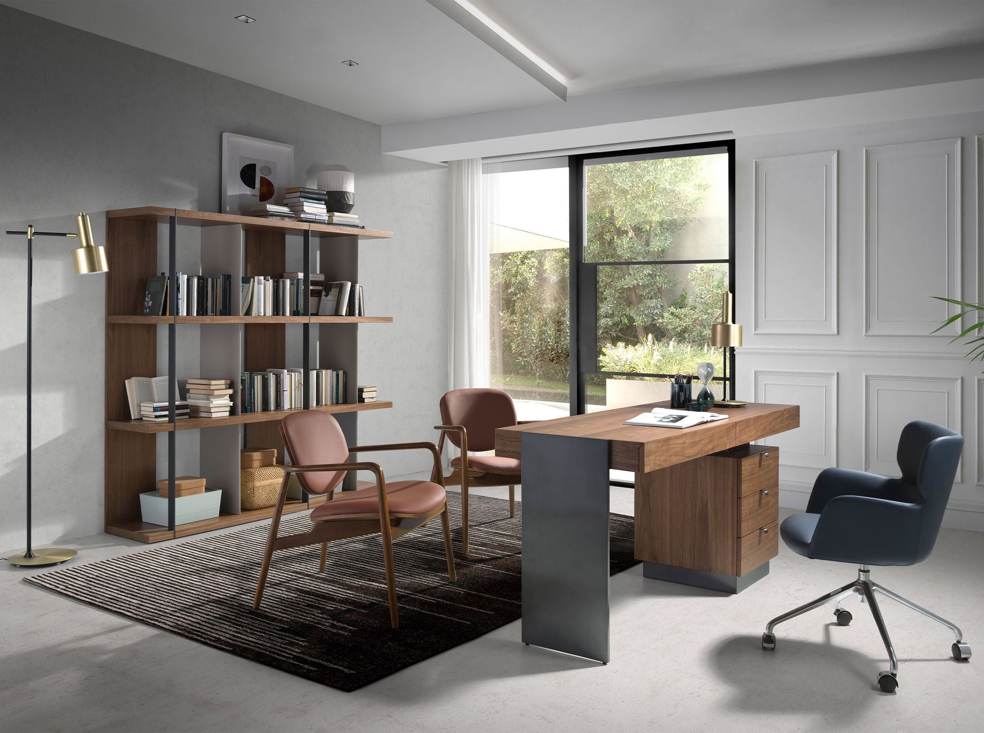 Scrivania in noce e acciaio lucido scurito