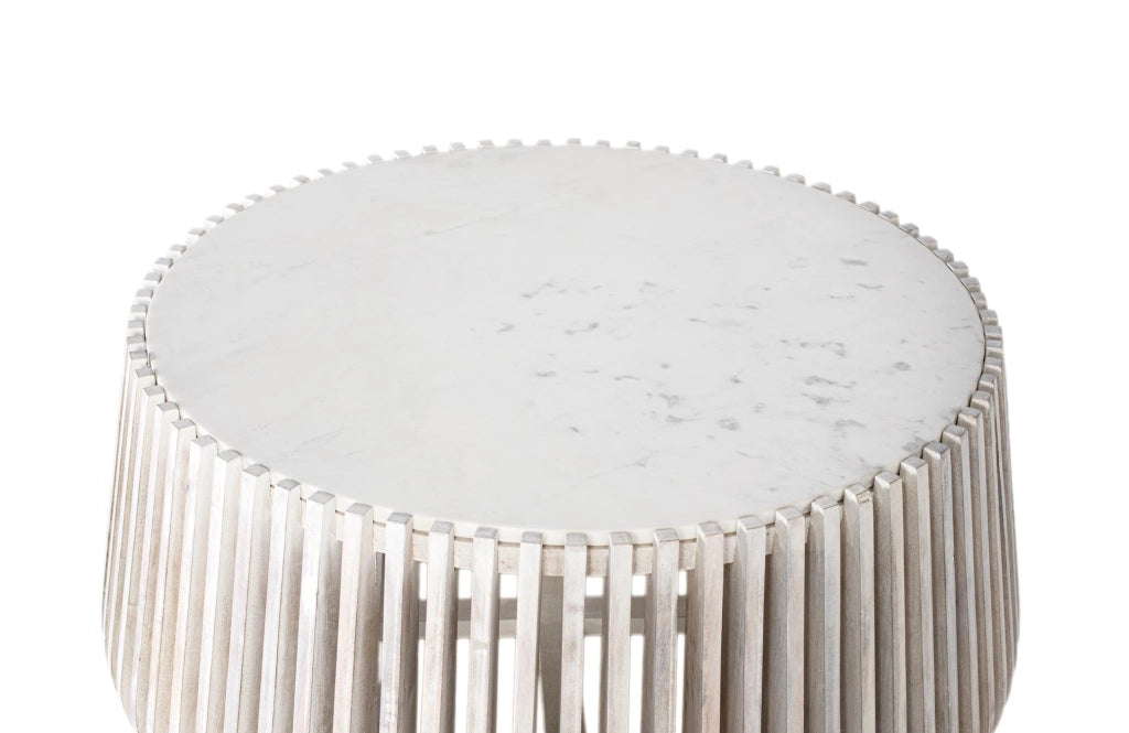 Tavolino rotondo in marmo bianco e legno di mango