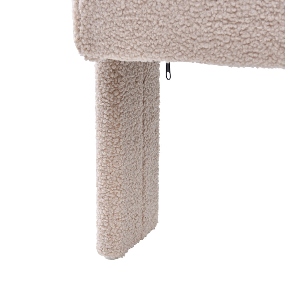 Poltrona da salotto in stile retrò, rivestita in bouclé con gambe beige chiaro per soggiorno