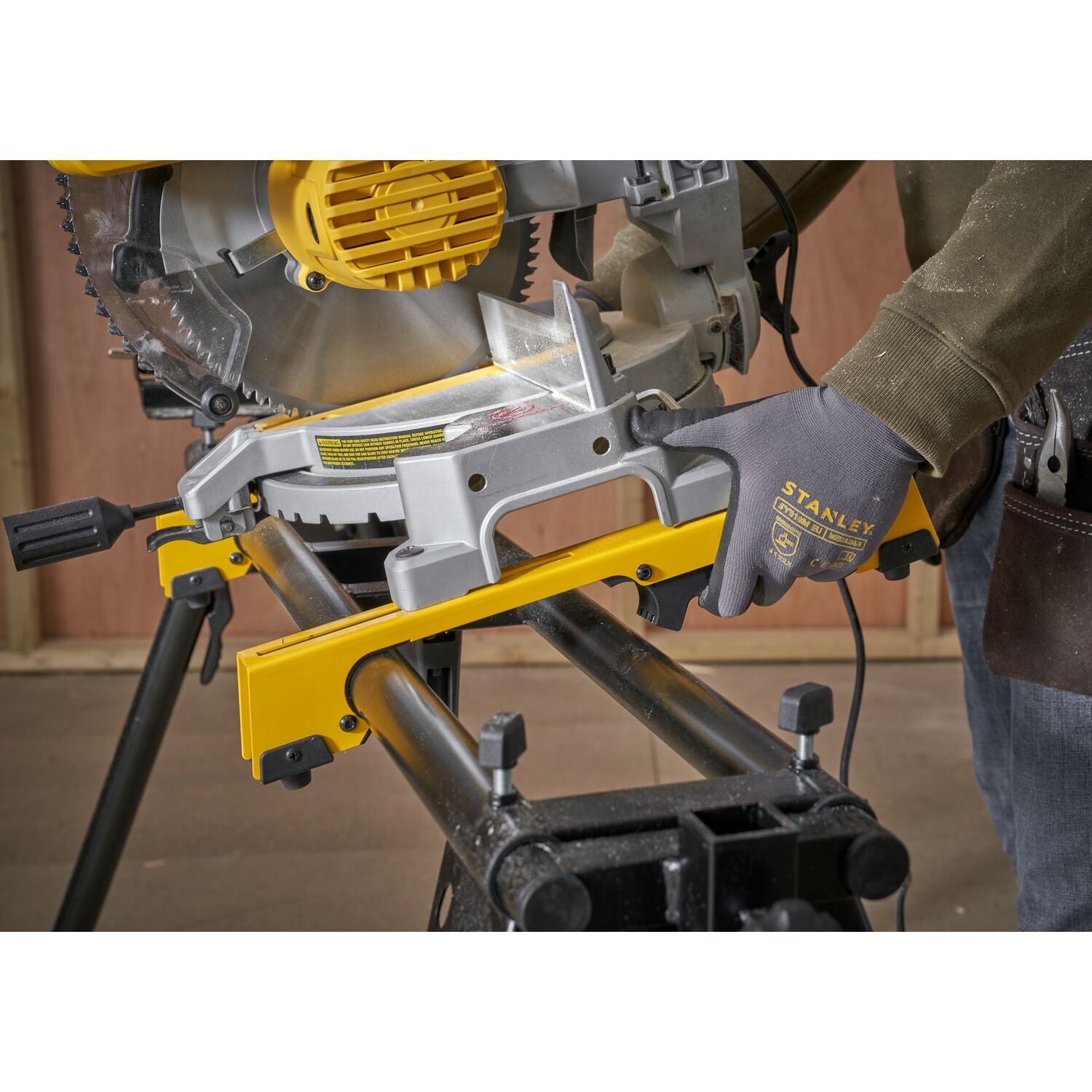 Stanley FME790-XJ – Banco / Cavalletto universale per troncatrici