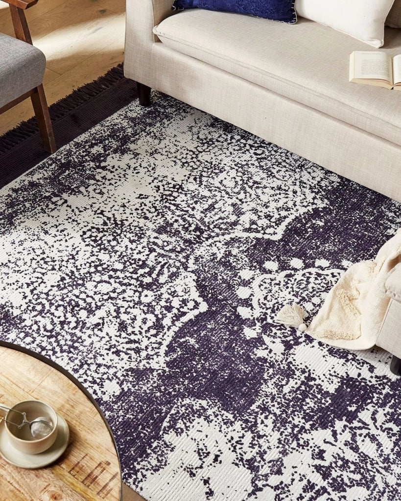 Tappeto vintage in viscosa con frange 160 x 230 cm viola e bianco stile classico e retrò camera da letto soggiorno