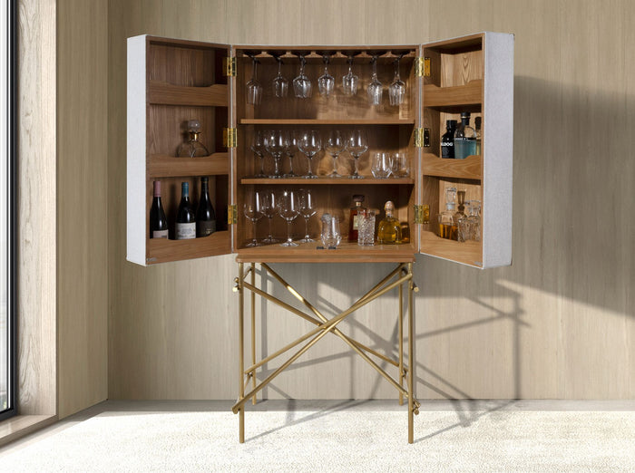 Credenza alta, tessuto, noce e acciaio lucido dorato